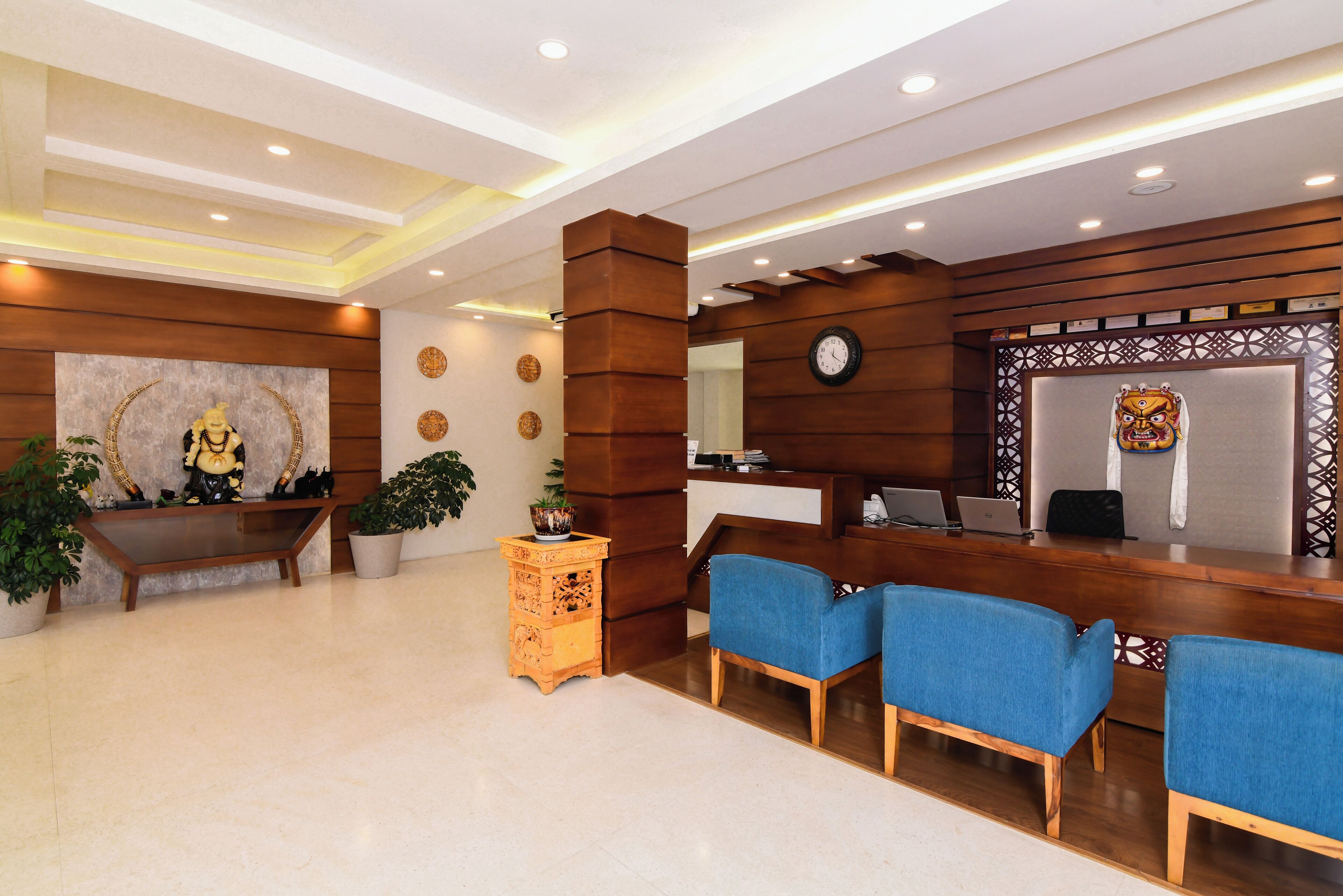 Quầy tiếp tân