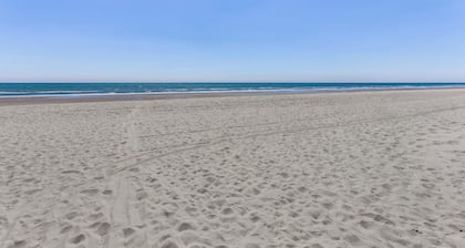 Steps to Sand: Remodeled North Myrtle Beach Condo!