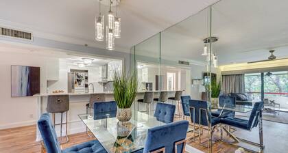 8 Mi to Honeymoon Island: Golf Getaway w/ Balcony!