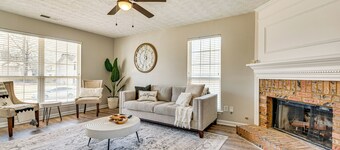 10 Mi to Six Flags: Austell Home w/ Expansive Yard