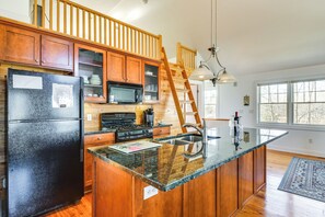 Apartment (1 Bedroom) | Interior - Apt on St Lawrence River in Cape Vincent! (Cape Vincent)