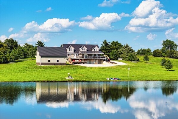 House (4 Bedrooms) | Interior