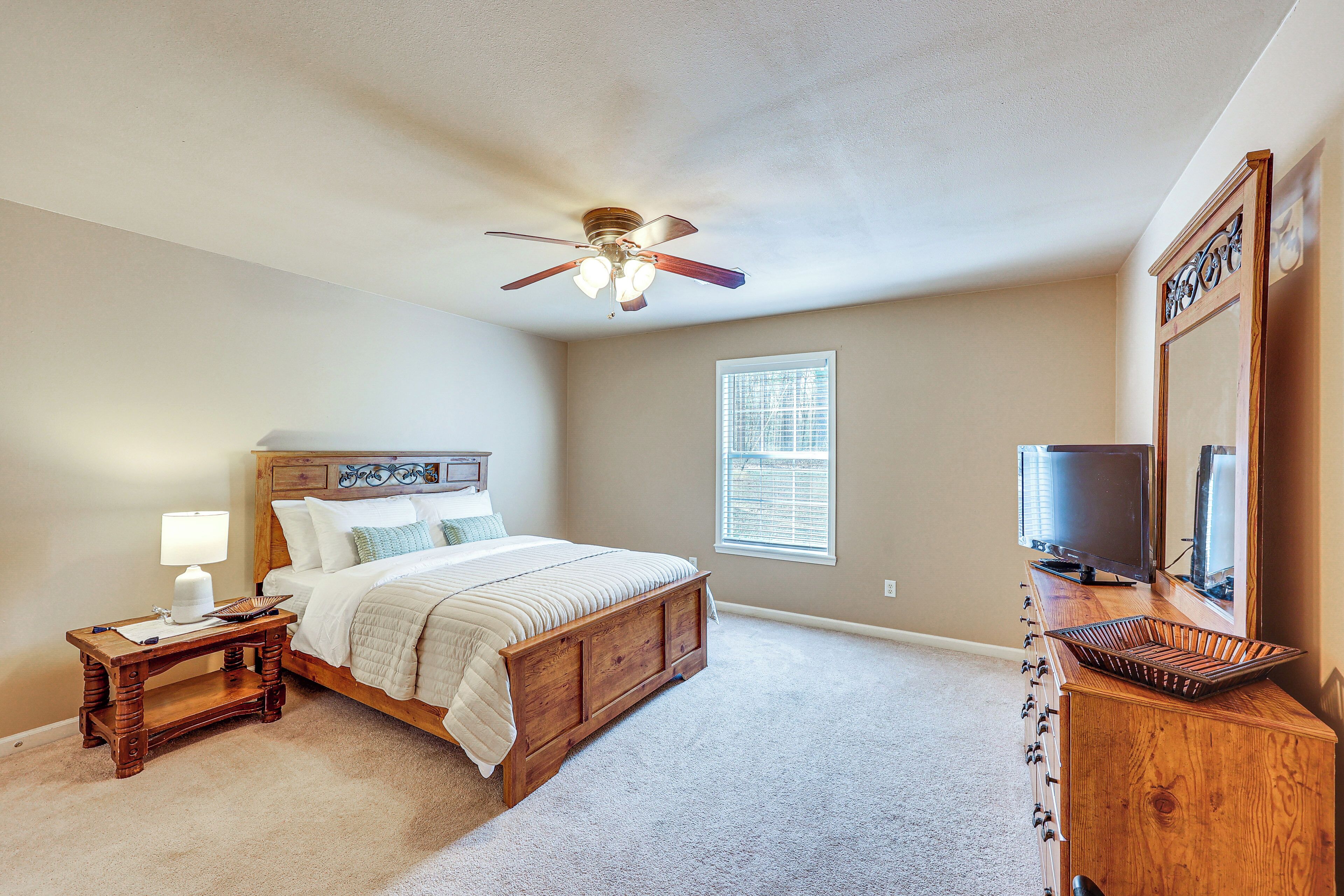 House (3 Bedrooms) | Interior