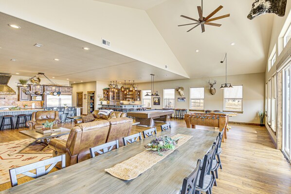 Interior - Riverside Retreat in Bridgeport w/ Game Room! (Bridgeport)