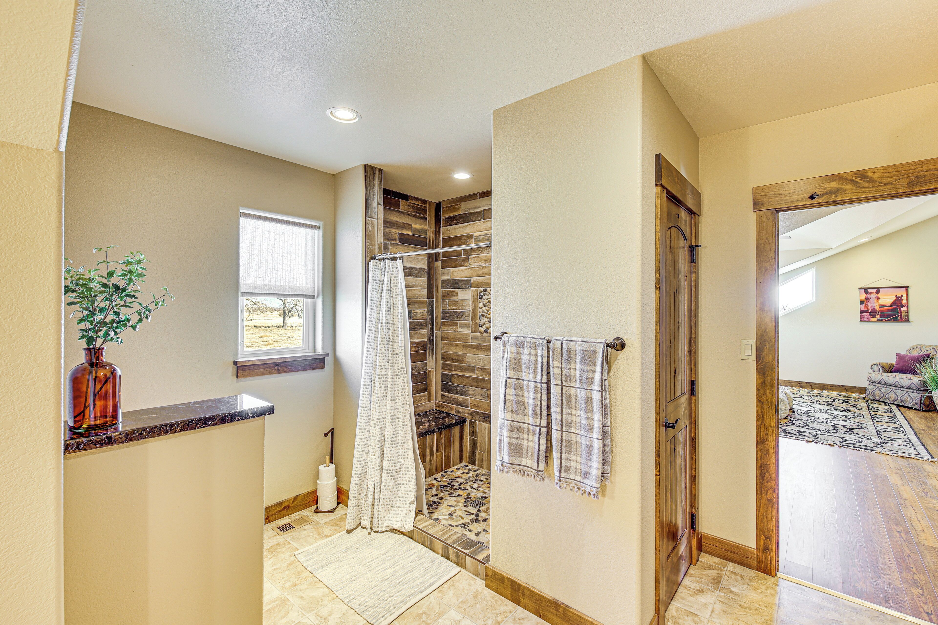 House (Multiple Bedrooms) | Interior