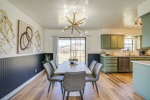 House (3 Bedrooms) | Interior