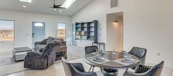 Stargazer's Delight: Mtn-view Pearce Home w/ Deck!