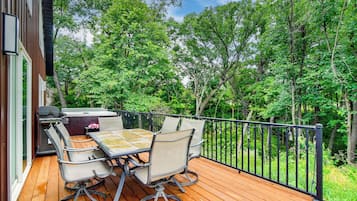 House (2 Bedrooms) | Front of property