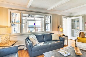 Cottage (2 Bedrooms) | Interior