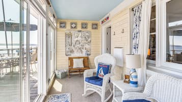 Cottage (2 Bedrooms) | Interior