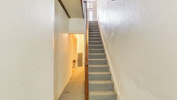 Apartment (0 Bedroom) | Interior