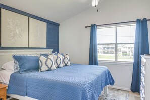 House (3 Bedrooms) | Interior - Gulf-view Deck: West End Family Home in Galveston! (Galveston)