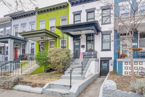 Walkable Location: Modern DC Apt w/ Yard Access!