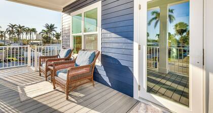 1 Mi to Beach Access: Home w/ Porch in Fort Myers!