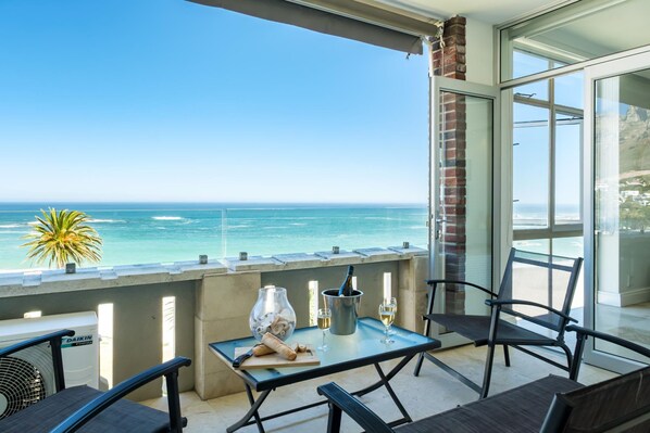 Apartment | 2 bedrooms, Internet - Camps Bay Beachside 2bed w Sea View Cloud 9 (Cape Town)