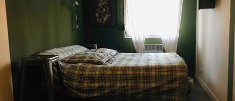 2 عدّة غرف نوم وسرير سفر وواي فاي