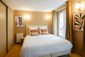 1 habitación, tabla de planchar con plancha, wifi y ropa de cama