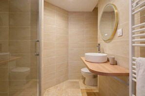Een douche, een haardroger