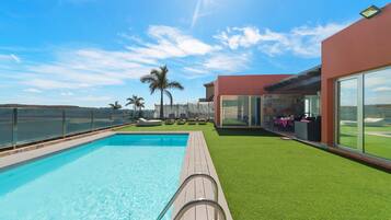 Chalet | Pool | Outdoor pool