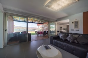 Living room - Tranquil Chalet in Salobre, Gran Canaria (San Bartolomé de Tirajana)