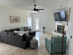 スマートテレビ、暖炉