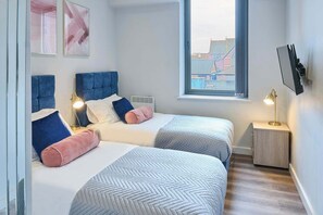 2 bedrooms, iron/ironing board, bed sheets