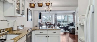 Steps to Ski Trail, Fireplace - Kingswood 1B