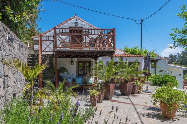House | Exterior - Cottage in Fontanales With Pool & Nature Views (Moya)