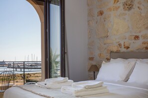 Comfort Apartment, Balcony, Sea View | 1 bedroom, soundproofing, iron/ironing board, free WiFi