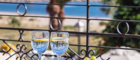 Comfort appartement, balkon, uitzicht op zee | Terras