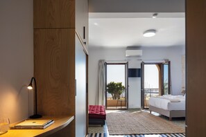 Comfort Apartment, Balcony, Sea View | 1 bedroom, soundproofing, iron/ironing board, free WiFi