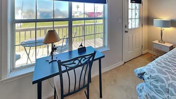 3 bedrooms, iron/ironing board, Internet, bed sheets