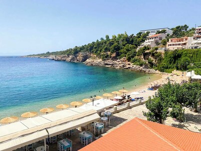 Alonnisos Beachfront Nest - Cozy Summer Getaway