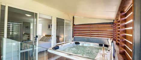 Indoor spa tub