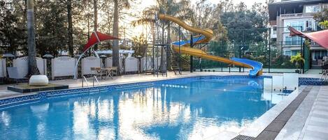 Udendørs pool, liggestole