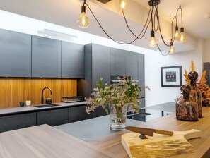 Fridge, microwave, dishwasher, coffee/tea maker