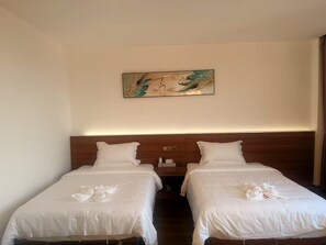 Basic Twin Room | Premium bedding, down comforters, desk, blackout drapes - Xianglong Hotel (Luang Prabang)