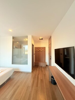 Chambre Simple Affaires | Literie de qualité supérieure, couette en duvet d'oie, bureau