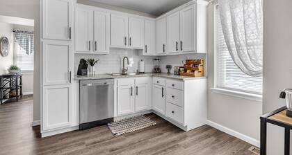 Serene Corner Cottage With Hot Tub 3 Bedroom Home