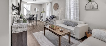 Serene Corner Cottage With Hot Tub 3 Bedroom Home