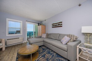 Condo, 1 Bedroom | Living area