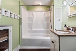 تجهيزات دش، مجففات شعر، مناشف