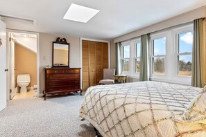 3 عدّة غرف نوم ومكواة/لوح كي وواي فاي وملاءات أسرّة