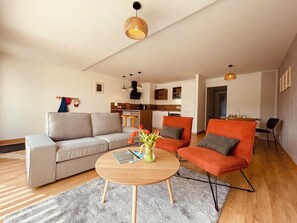 Appartement de Vacances- RDC- 4 Personnes | Living area | Flat-screen TV - RESIDENCE SAINT PIERRE QUIBERON (Saint-Pierre-Quiberon)