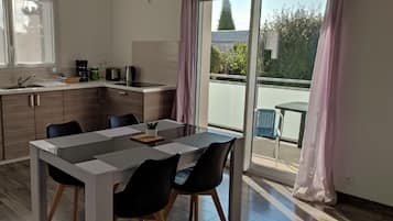 Apartment, Balcony | Private kitchen | Full-sized fridge, microwave, oven, stovetop