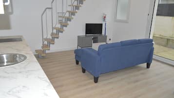 Comfort House | Living area | TV