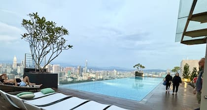 Riveria 4pax Brickfields KL Sentral Infinity Pool in Kuala Lumpur