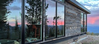 True Montana Experience: Secluded & Breathtaking Views!