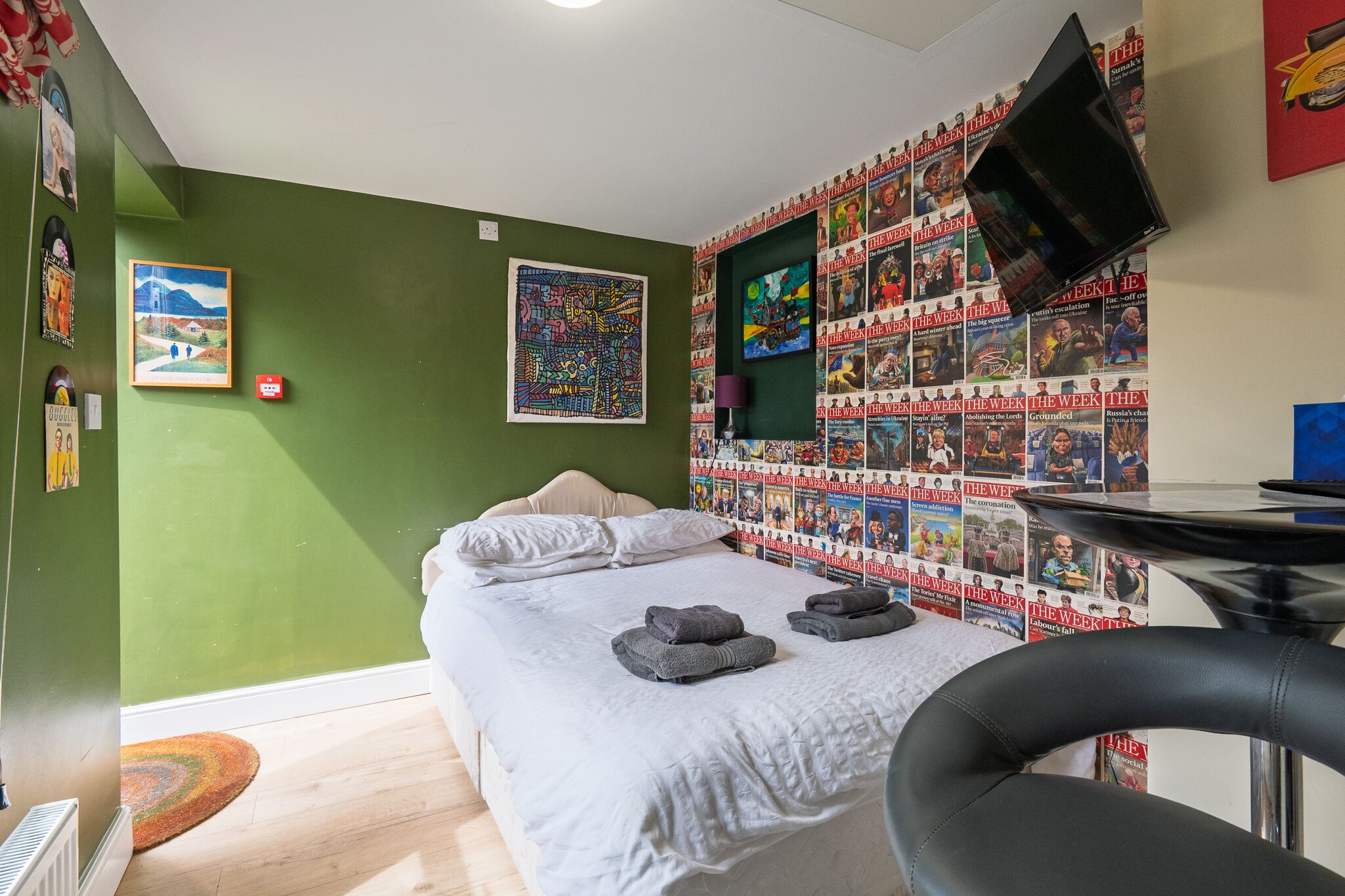 Main living/sleeping area Apartment 6