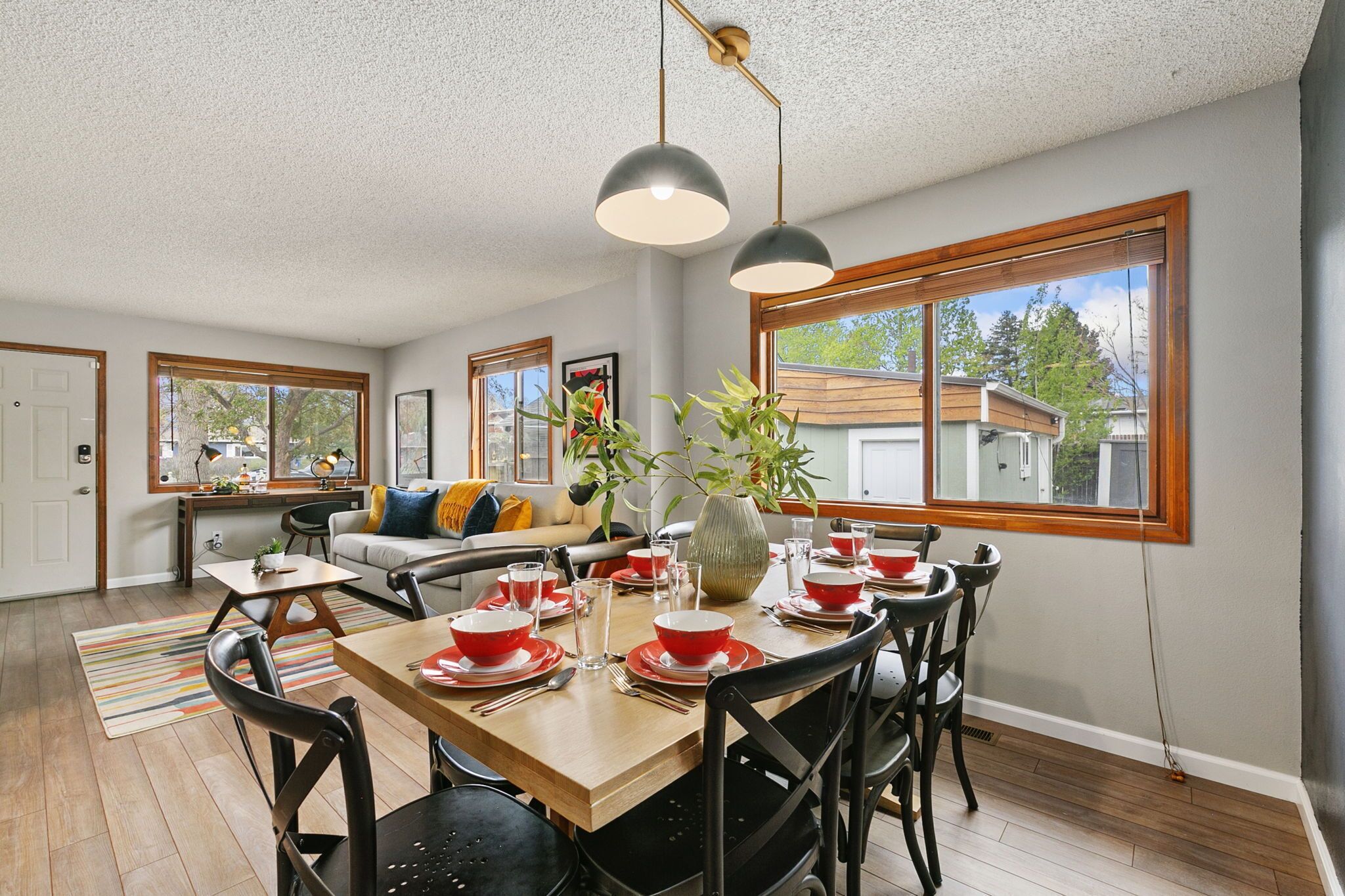 独立别墅, 多张床, 厨房, 花园景观 (620 East Magnolia St) | 用餐